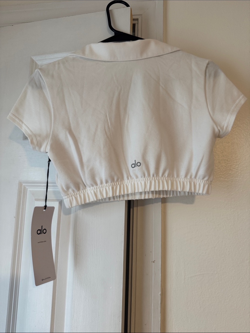 Alo Yoga Cropped Prestige Polo White Collared Cropped Short Sleeve Shirt XS - Picture 6 of 9